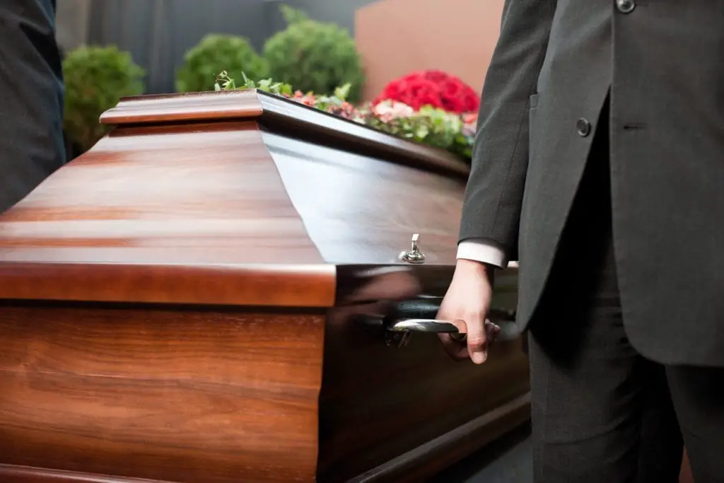 etre pret pour ses funerailles